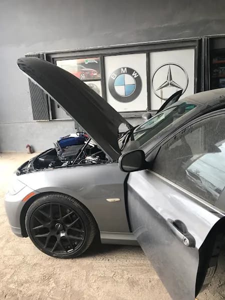 Munich Autobahn LLC