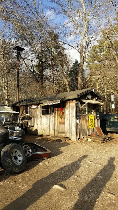 Will & Son's Auto Wrecking