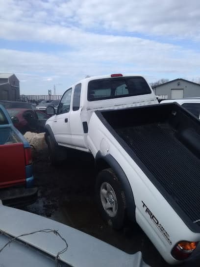 Paul's Auto Yard