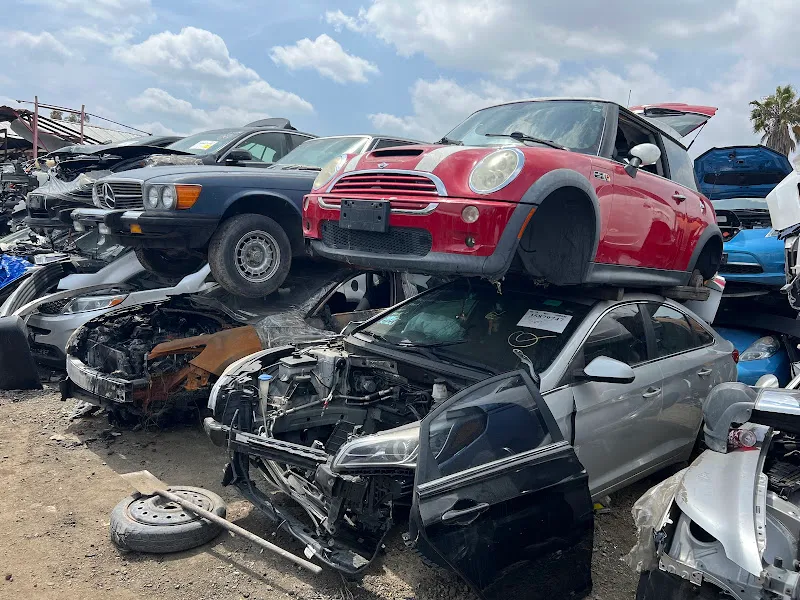 H K Auto Salvage