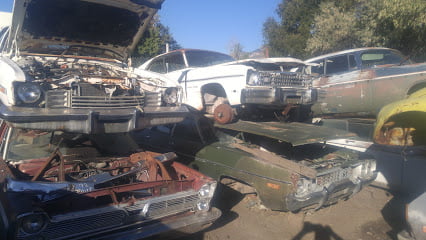 B & R Old Car Parts