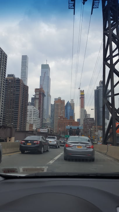 Hunts Point Auto Service Center