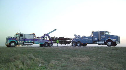 Lincoln Auto Parts & 24hr Towing